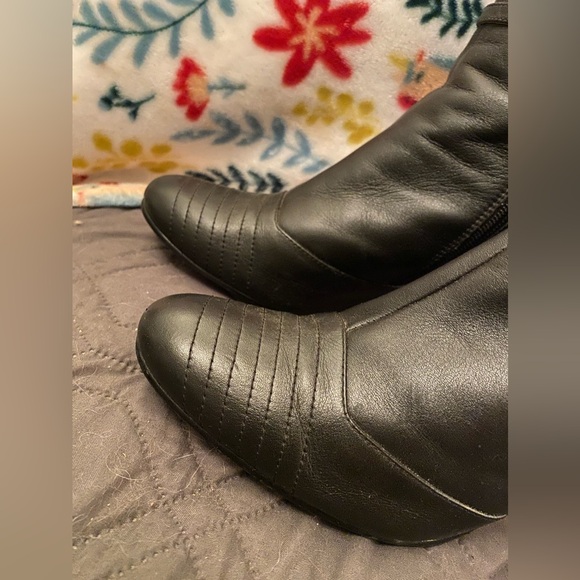 NYLA knee-high leather boot, GUC - Picture 7 of 12